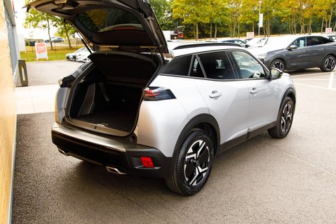 Peugeot 2008 PURETECH EAT8 S/S ALLURE 34
