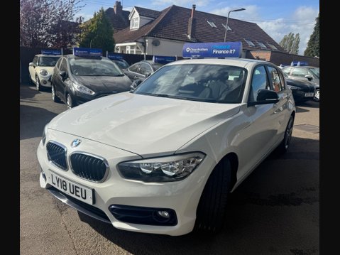 BMW 1 Series 1.5 118i Sport Euro 6 (s/s) 5dr 3