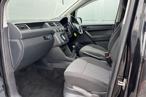 Volkswagen Caddy C20 Tdi Black Edition 16