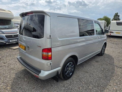 Volkswagen Campervan 9
