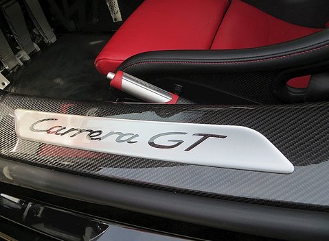 Porsche Carrera GT 11