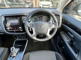 Mitsubishi Outlander 2.4 Outlander Design PHEV CVT 4WD 5dr 19