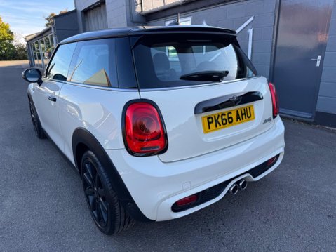 Mini Hatch 2.0 Cooper S Hatchback 3dr Petrol Manual Euro 6 (s/s) (192 ps) 8