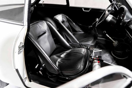 Alfa Romeo Giulietta SPRINT ZAGATO. 1 OF 200. EX COMPETITION CAR. EXTENSIVE DOCUMENTED HISTORY. 14