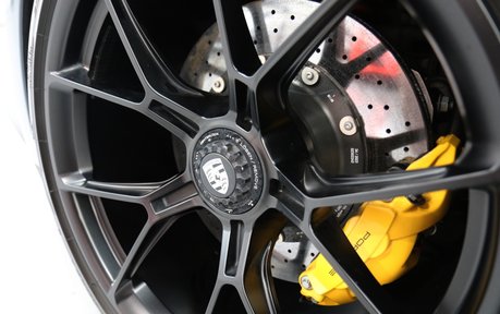 Porsche 911 GT3 Touring PDK - PCCB, Carbon Roof, Lift 15