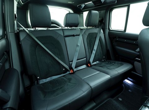 Land Rover Defender 110 V8 12