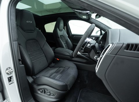 Porsche Cayenne GTS Coupe 10