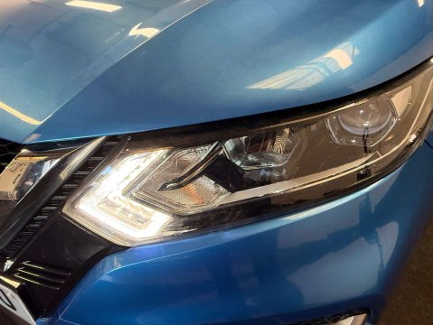 Nissan Qashqai 1.3 Qashqai N-Connecta DiG-T 5dr 59