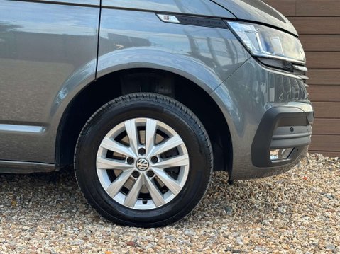 Volkswagen Transporter 2.0 Transporter T28 Highline TDI 11