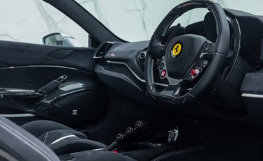 Ferrari 488 Pista 14
