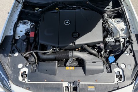 Mercedes-Benz SLC SLC 250 D AMG LINE - CAMERA -AIRSCARF -PARKTRONIC -HEATED SEATS 53