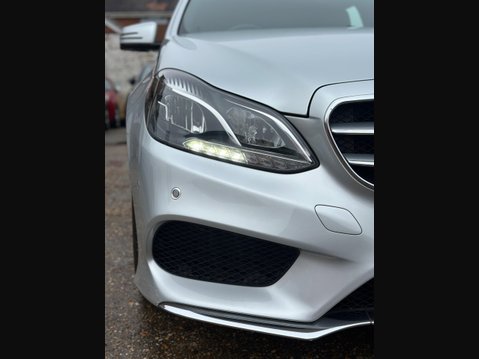 Mercedes-Benz E Class 2.1 E220 CDI AMG Sport G-Tronic+ Euro 5 (s/s) 5dr 3