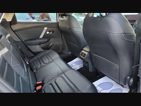 Citroen C4 PURETECH SHINE PLUS S/S EAT8 21