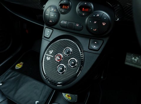 Abarth 695 Tributo Ferrari 23