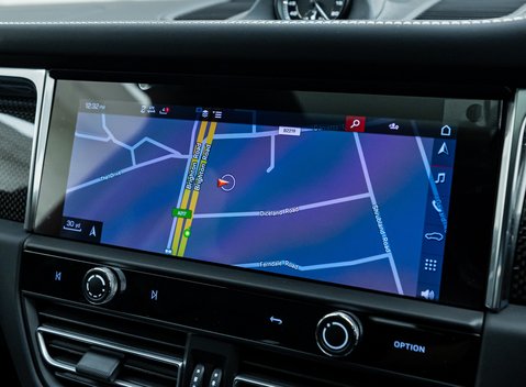 Porsche Macan GTS 24