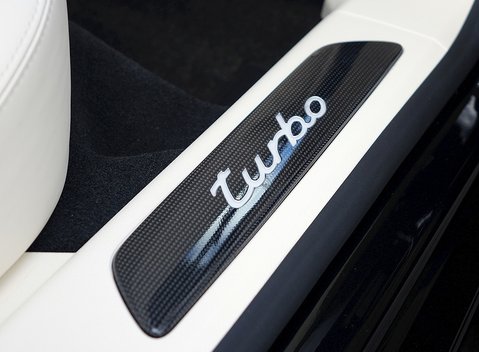 Porsche Panamera Turbo 16