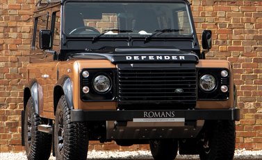 Land Rover Defender 90 Autobiography Edition 1