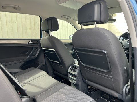 Volkswagen Tiguan 2.0 TDI SE Nav SUV 5dr Diesel DSG 4Motion Euro 6 (s/s) (190 ps) 16
