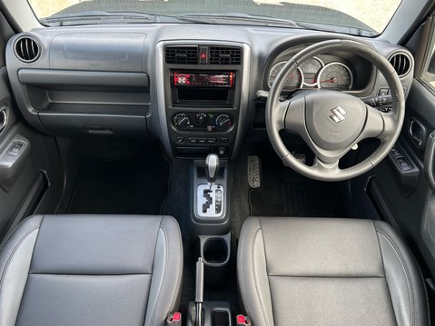 Suzuki Jimny SZ4 10