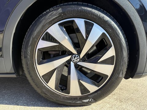 Volkswagen Id.4 Pro Performance 77kWh Family SUV 5dr Electric Auto (204 ps) 14