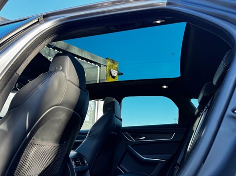 Jaguar F-Pace R-DYNAMIC HSE BLACK 65