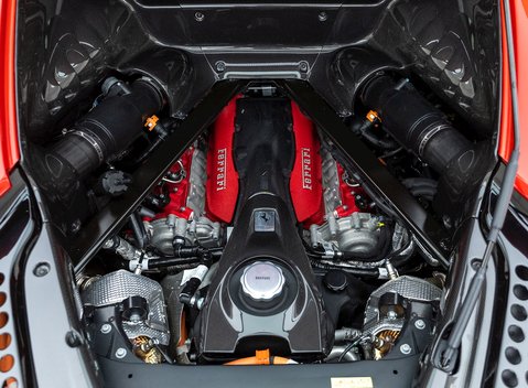 Ferrari SF90 Stradale 30