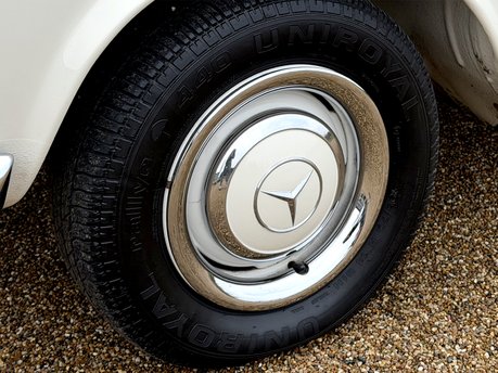 Mercedes-Benz SL Series 230SL Pagoda 36