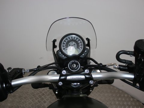 Triumph Street Scrambler STREET SCRAMBLER 15