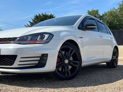 Volkswagen Golf GTI PERFORMANCE DSG 15