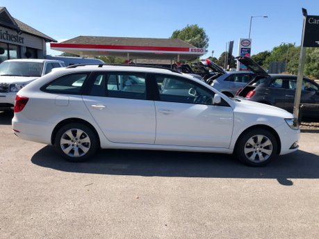 Skoda Superb 2.0 Tdi S Estate manual 6 Speed with very good service history 80000 mls 18