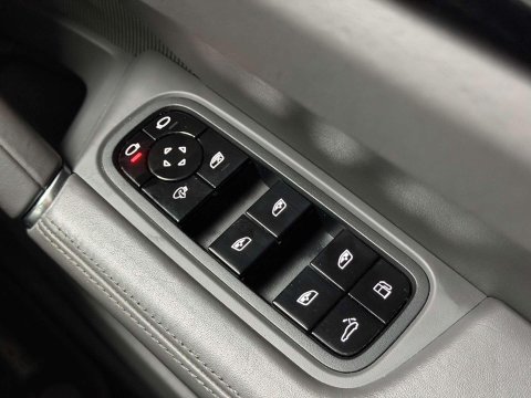 Porsche Cayenne 3.0 V6 E-Hybrid 14kWh SUV 5dr Petrol Plug-in Hybrid TiptronicS 4WD Euro 6 ( 61