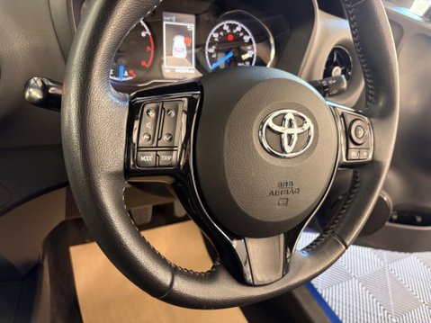 Toyota Yaris 1.5 VVT-i Icon Tech Euro 6 5dr 24