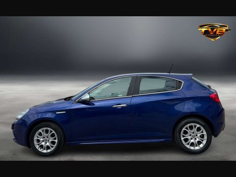 Alfa Romeo Giulietta 1.6 Giulietta Tecnica JTDM-2 5dr - NATIONAL DELIVERY* 8