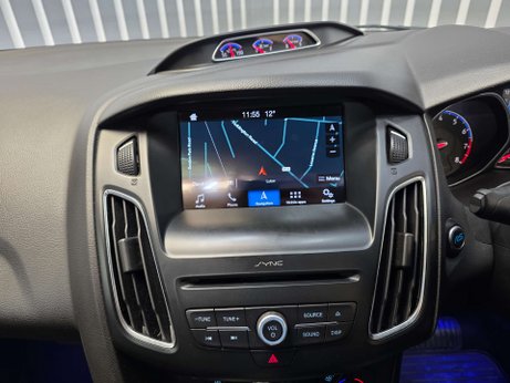 Ford Focus 2.3T EcoBoost RS Hatchback 5dr Petrol Manual AWD Euro 6 (s/s) (350 ps) 7