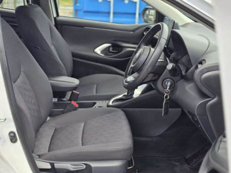 Toyota Yaris 1.5 VVT-h Icon Hatchback 5dr Petrol Hybrid E-CVT Euro 6 (s/s) (116 ps) 14