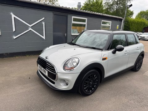 Mini Hatch COOPER 5