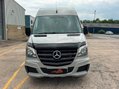 Mercedes-Benz Sprinter 2