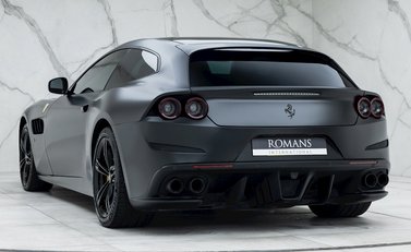 Ferrari GTC4 Lusso V12 7