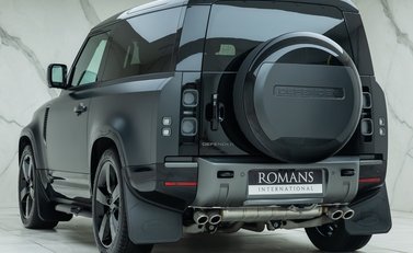 Land Rover Defender 90 V8 Carpathian Edition 7