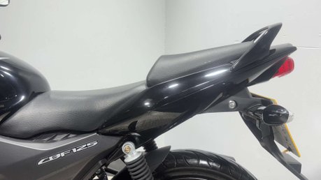 Honda CBF125 CBF125 2012 ONLY 5K MOT SERVICED ICONIC LEARNER BIKE 125CC 42