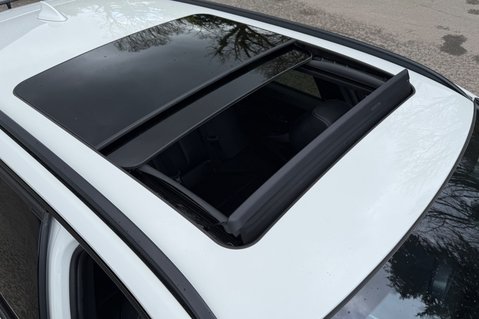 BMW 3 Series 320D XDRIVE M SPORT SHADOW EDITION TOURING -PAN ROOF -PRO MEDIA -APPLE CARP 24