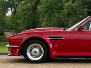 Aston Martin V8 VOLANTE 13