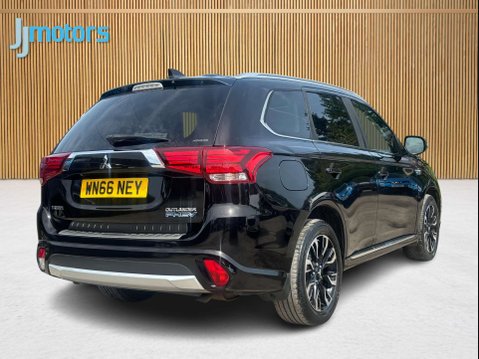 Mitsubishi Outlander 2.0h 12kWh GX4h SUV 5dr Petrol Plug-in Hybrid CVT 4WD Euro 6 (s/s) (200 ps) 50