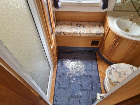 Auto-Trail Mohican Motor Home 42