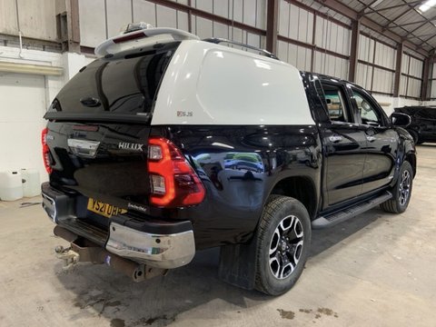 Toyota Hilux INVINCIBLE 4WD D-4D DCB 5