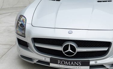 Mercedes-Benz SLS AMG 21