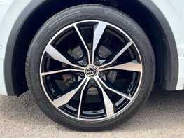 Volkswagen Tiguan 2.0 Tiguan R-Line TDI Semi-Auto 5dr 12