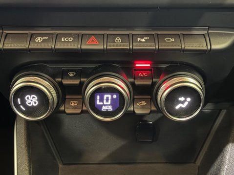 Dacia Duster 1.6 SCe Prestige Euro 6 (s/s) 5dr 30