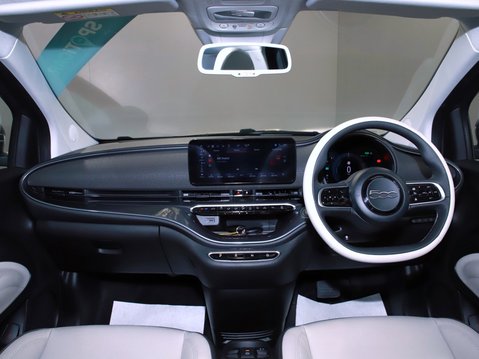 Fiat 500 87kW La Prima 42kWh 3dr Auto 17