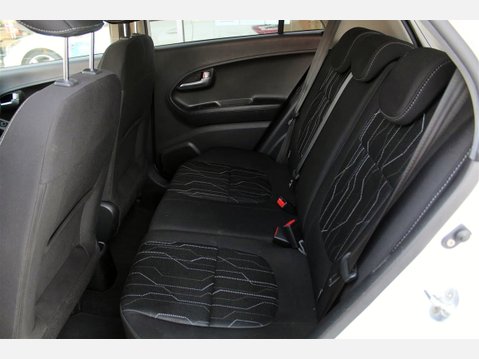 Kia Picanto SE 8